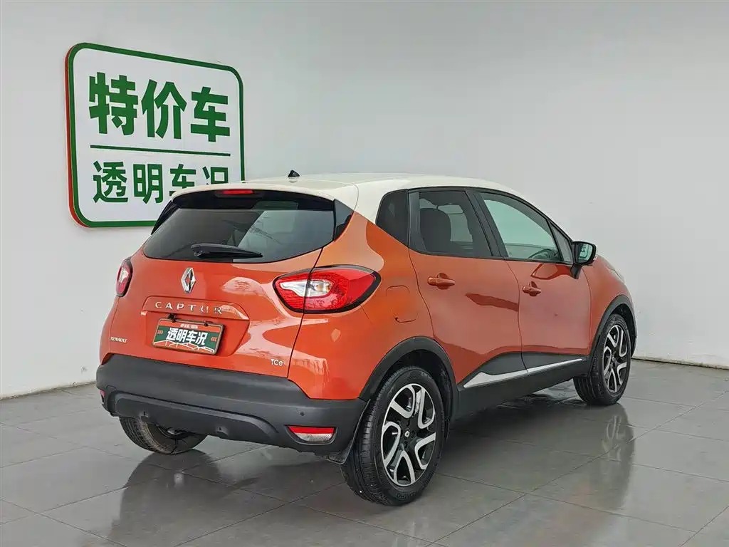 Renault Captur 2015 1.2T Automatic Comfort Edition фото 2