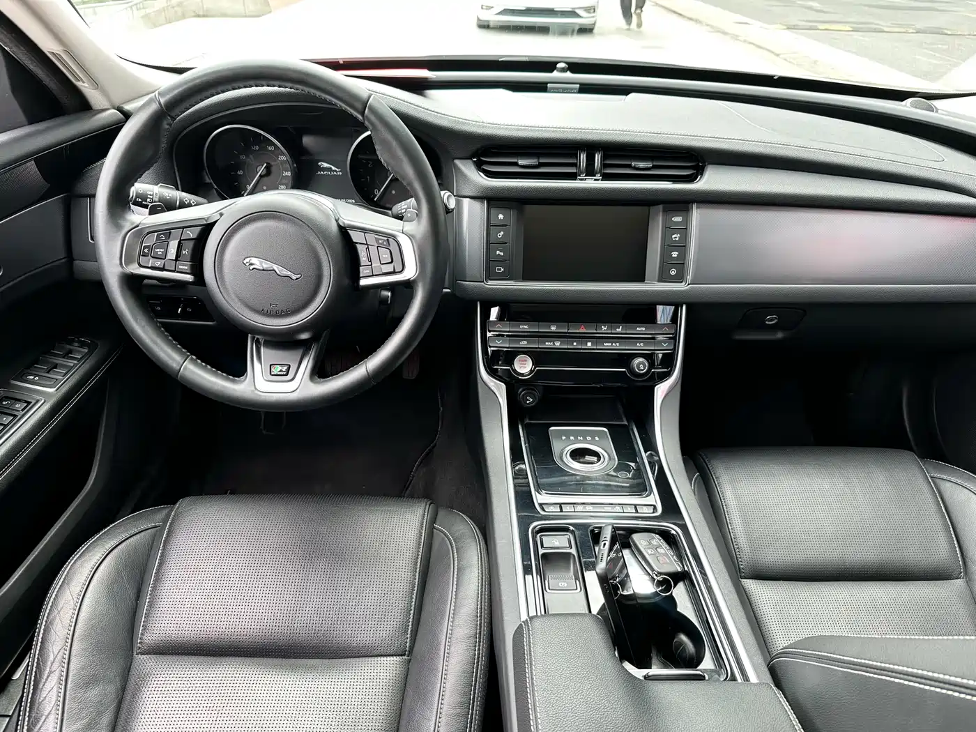 Jaguar XF 2016 XF 3.0 SC 2WD Elegance Edition фото 17