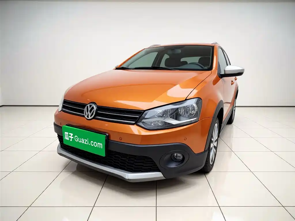 Volkswagen Polo 2016 1.6L Cross Polo Automatic
