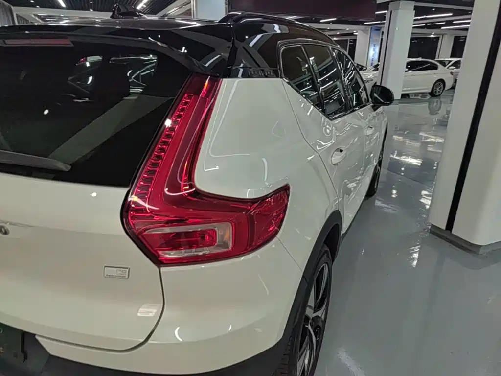 Volvo XC40 New Energy 2021 2021 P8 EV AWD Elegant Sport