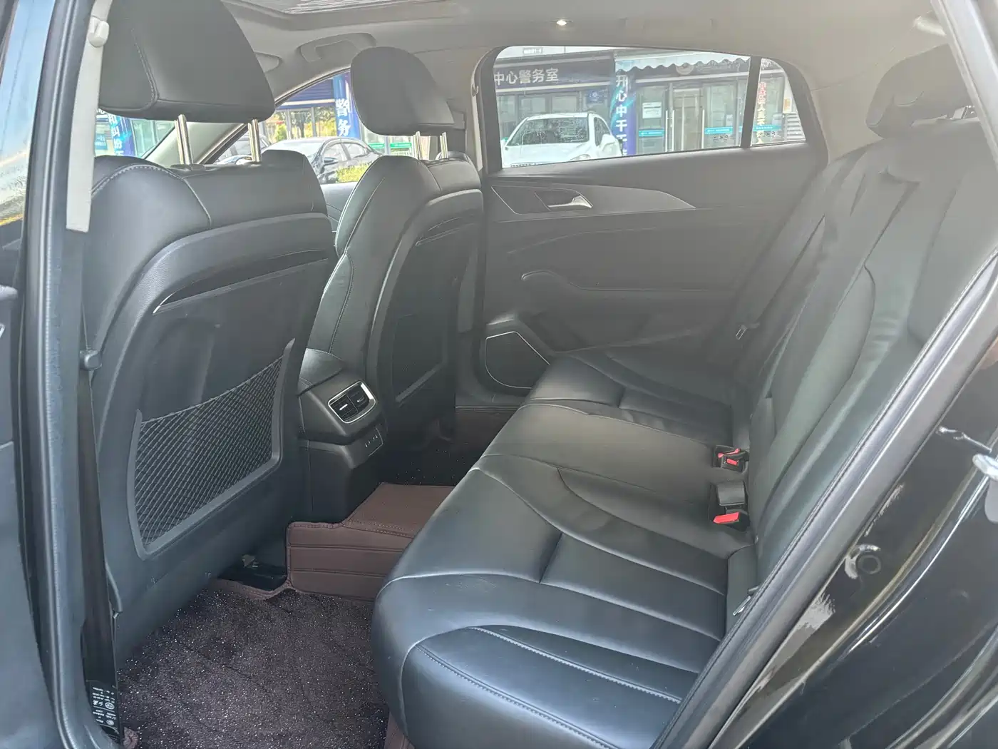 Hongqi H5 2022 Classic 1.5T DCT Flag Rhythm Edition фото 6