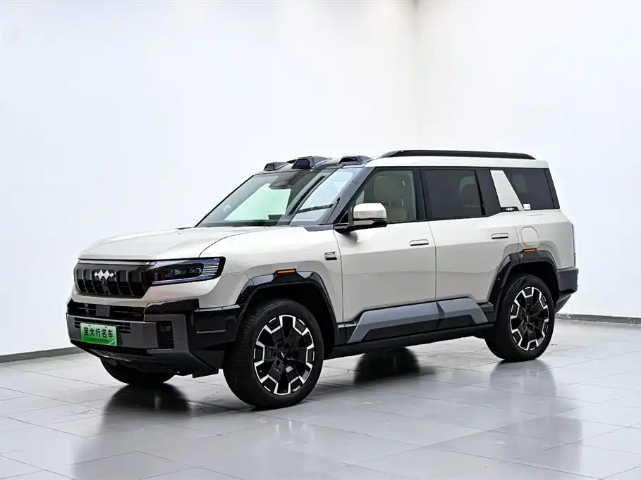 Fang Cheng Bao Leopard 8 2025 Zhiyong Flagship 7-Seater