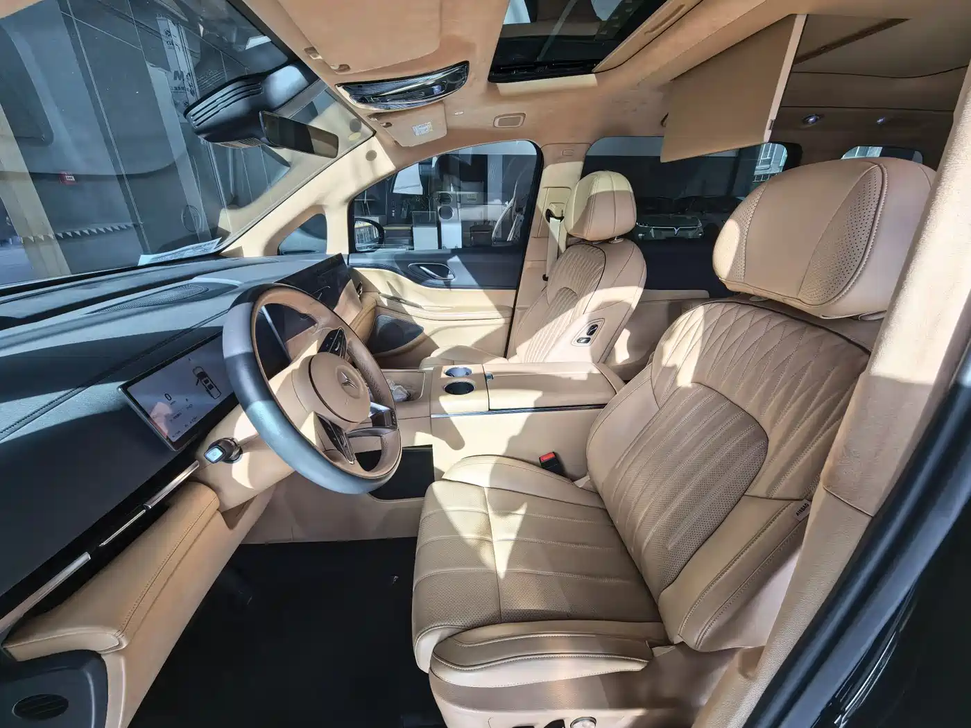 Voyah Auto Voyah Dreamer 2025 PHEV AWD Flagship Kunpeng Edition фото 6
