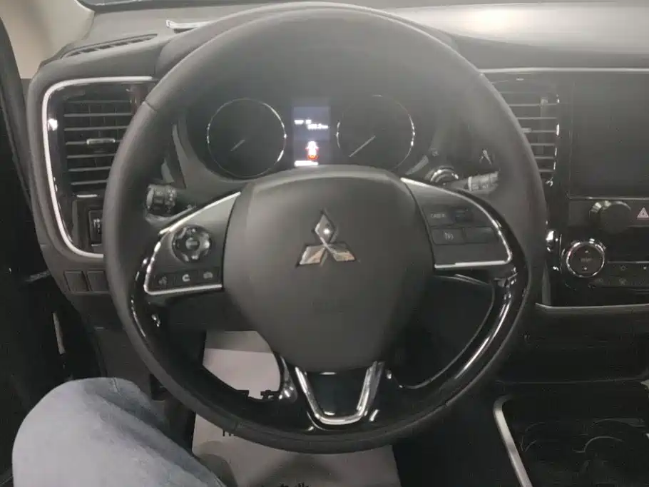 Mitsubishi Outlander 2021 2019 2.0L 2WD Enjoy Edition 5-seater China V