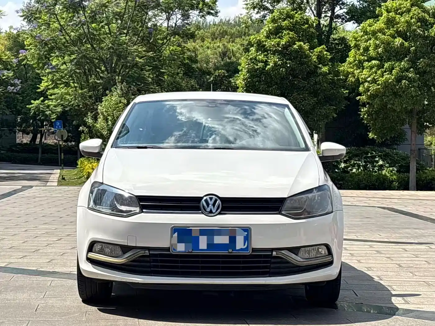Volkswagen Polo 2014 1.6L Automatic Comfort Edition фото 2