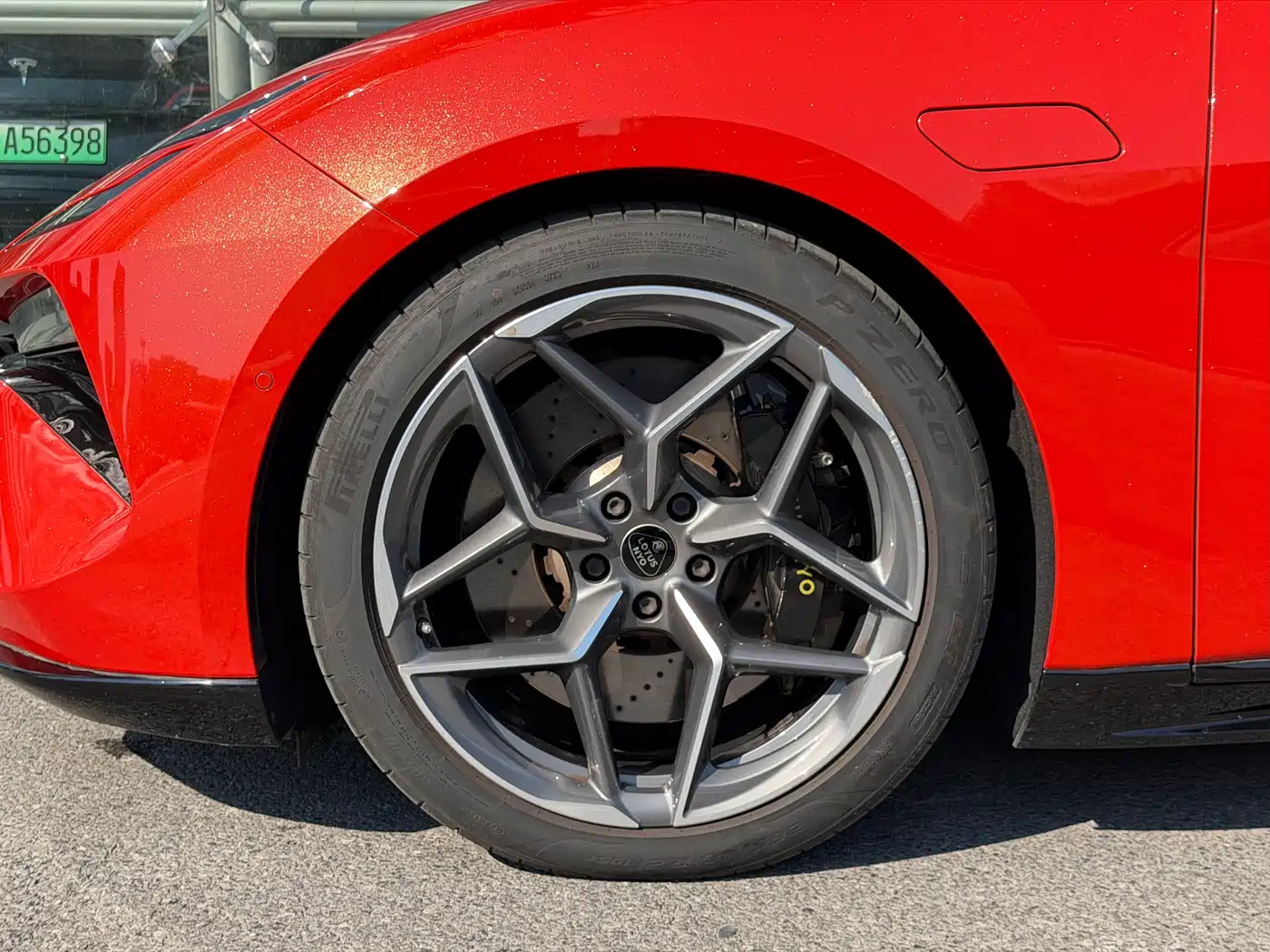 LOTUS SPORTS CAR EMEYA FLOWERS