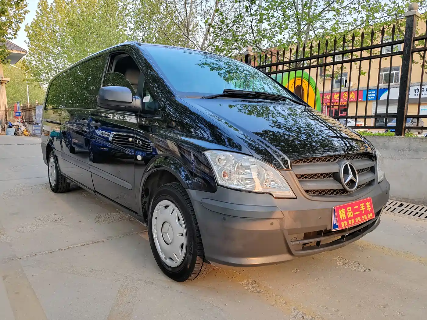 Mercedes-Benz Vito 2013 Model 3.0L Elite Edition фото 3