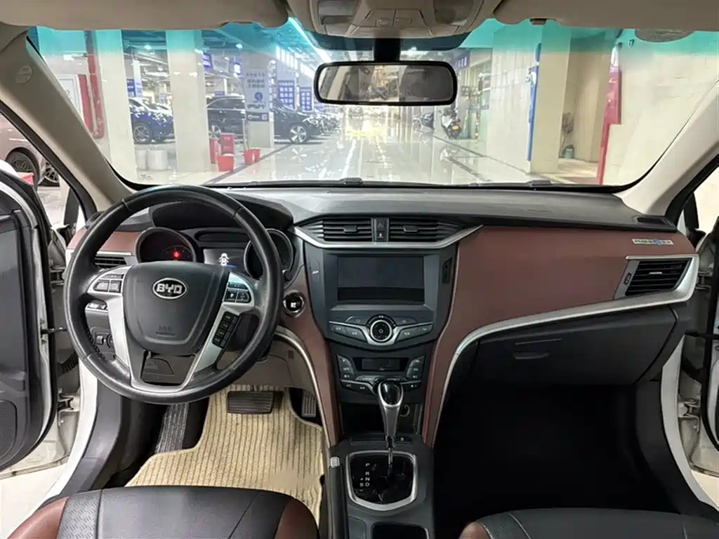 BYD G5 2014 1.5TID Automatic Premium фото 12