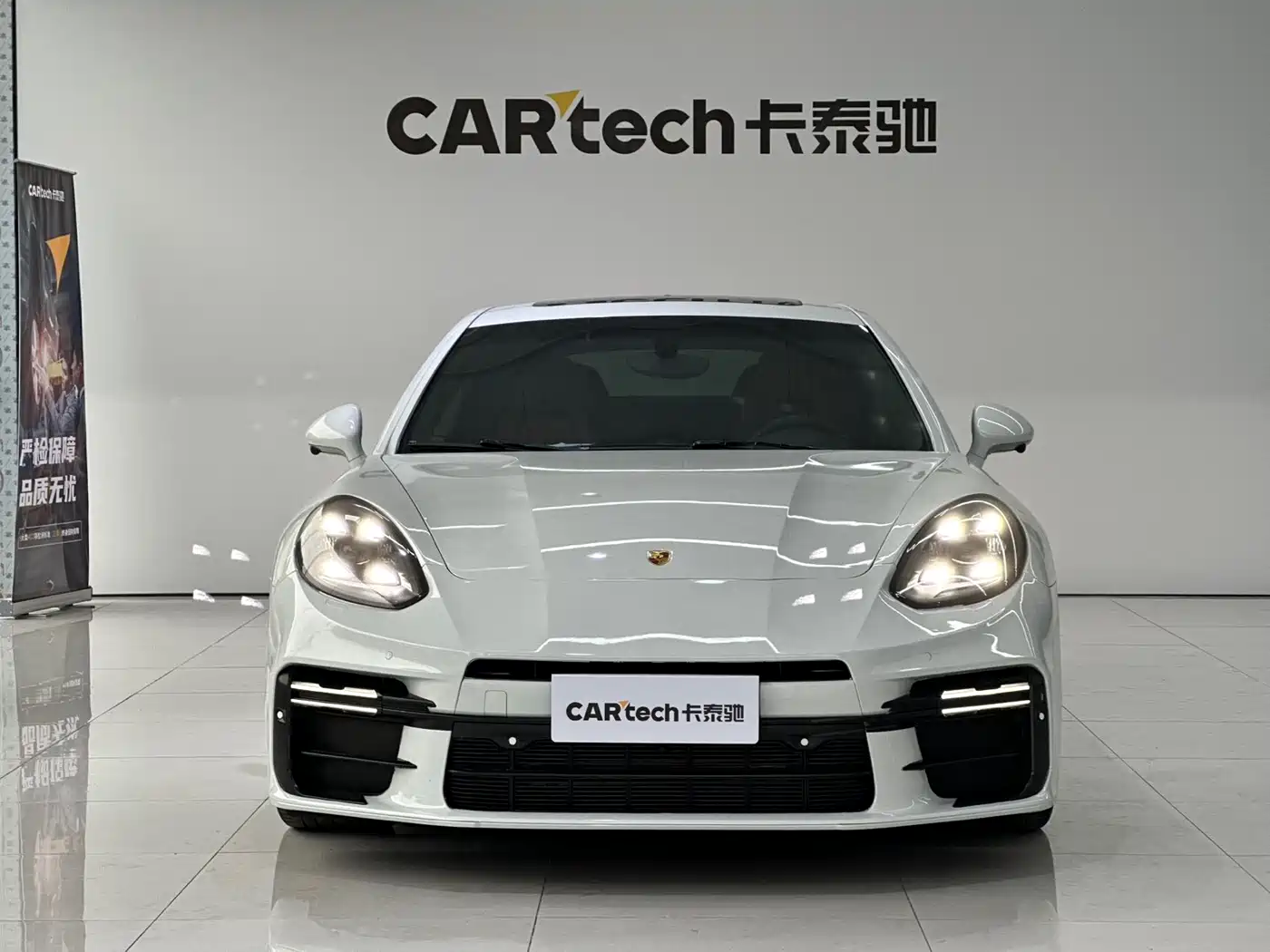 Porsche Panamera 2014 Panamera 3.0T фото 2