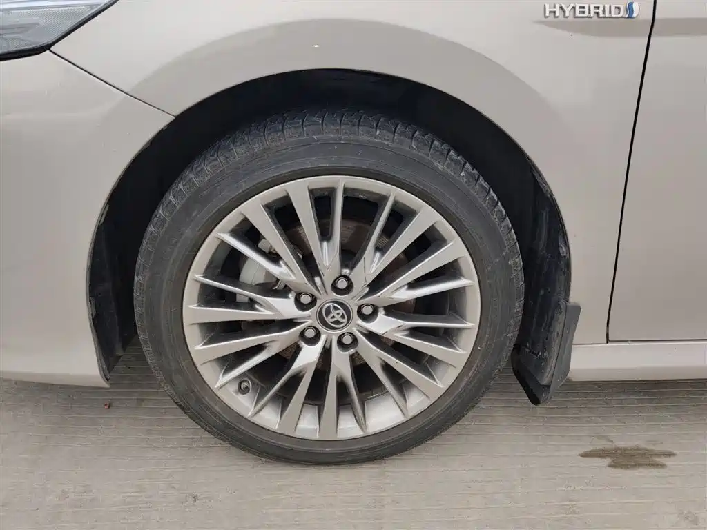 Toyota Camry 2019 Facelift Hybrid 2.5HG Luxury Edition фото 23