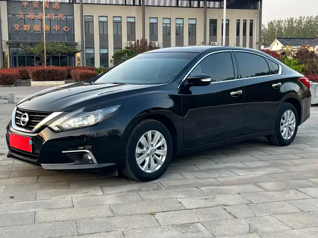NISSAN TEANA