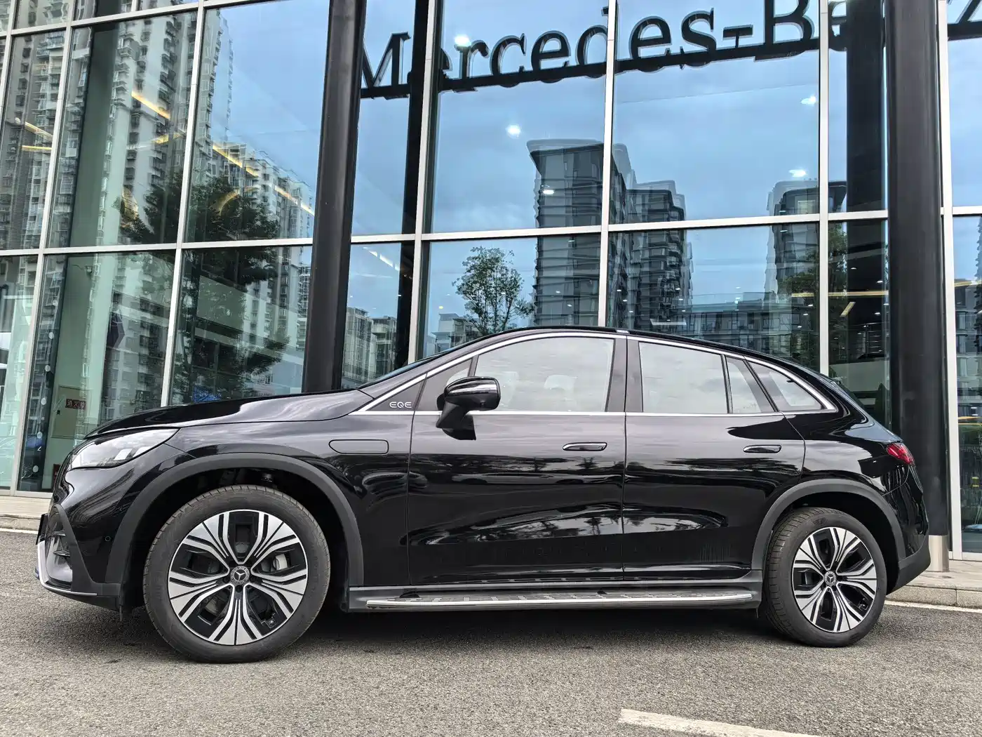 Mercedes-Benz EQE SUV 2024 500 4MATIC Luxury Edition фото 4
