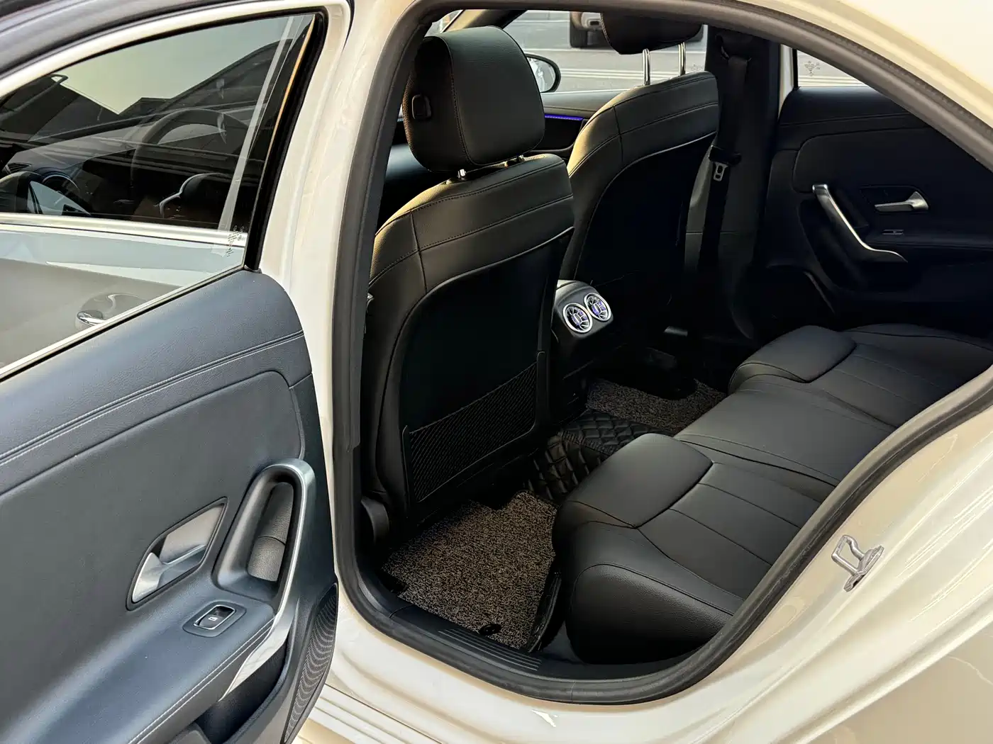 Mercedes-Benz A-Class 2021 A 200 L Sport Sedan Dynamic Type фото 8