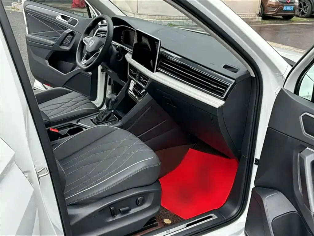Volkswagen Tiguan L 2023 330TSI Auto 2WD R-Line Premium Edition фото 16