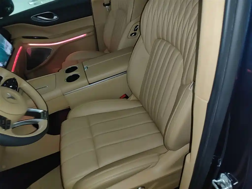 Voyah Auto Voyah Dreamer 2025 PHEV AWD Flagship Kunpeng Edition фото 15