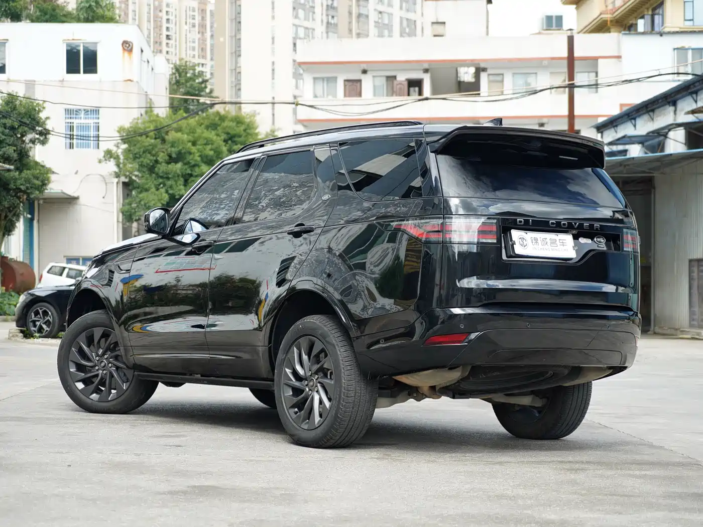Land Rover Discovery 2023 360PS R-Dynamic S фото 12