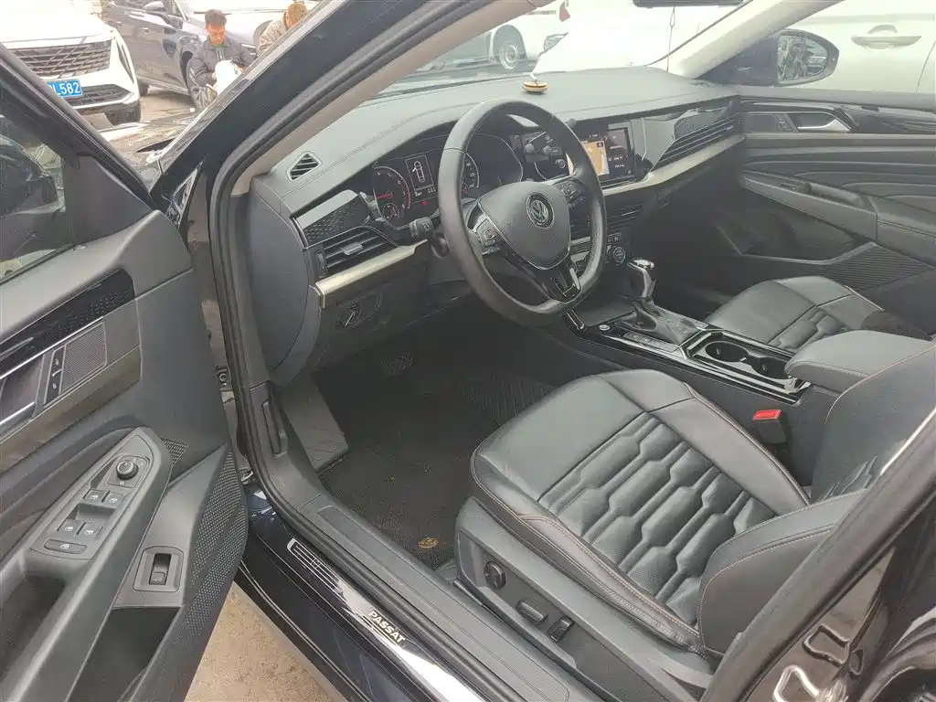 Volkswagen Passat 2019 330TSI Elite Version China VI фото 8