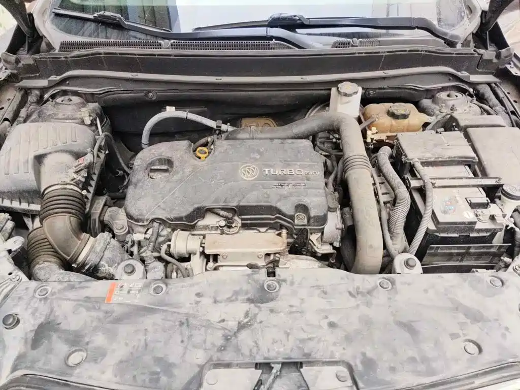 Photo 3 - Buick Envision Plus