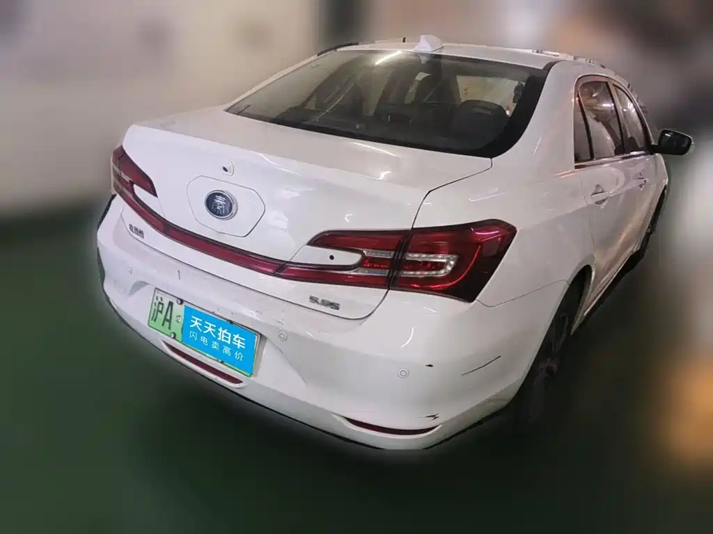 BYD Qin New Energy 2017 2017 1.5T Premium Model