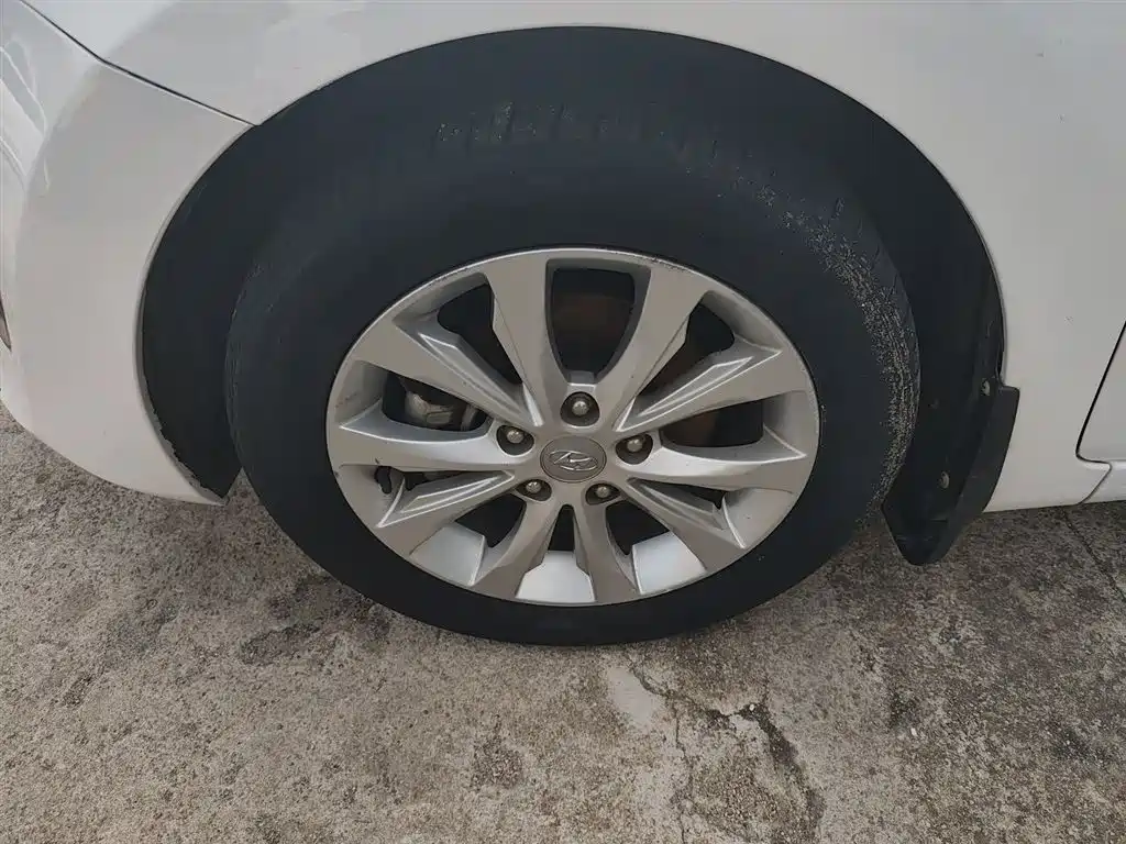 Hyundai Langdong 2016 1.6L Automatic Smart Edition фото 23