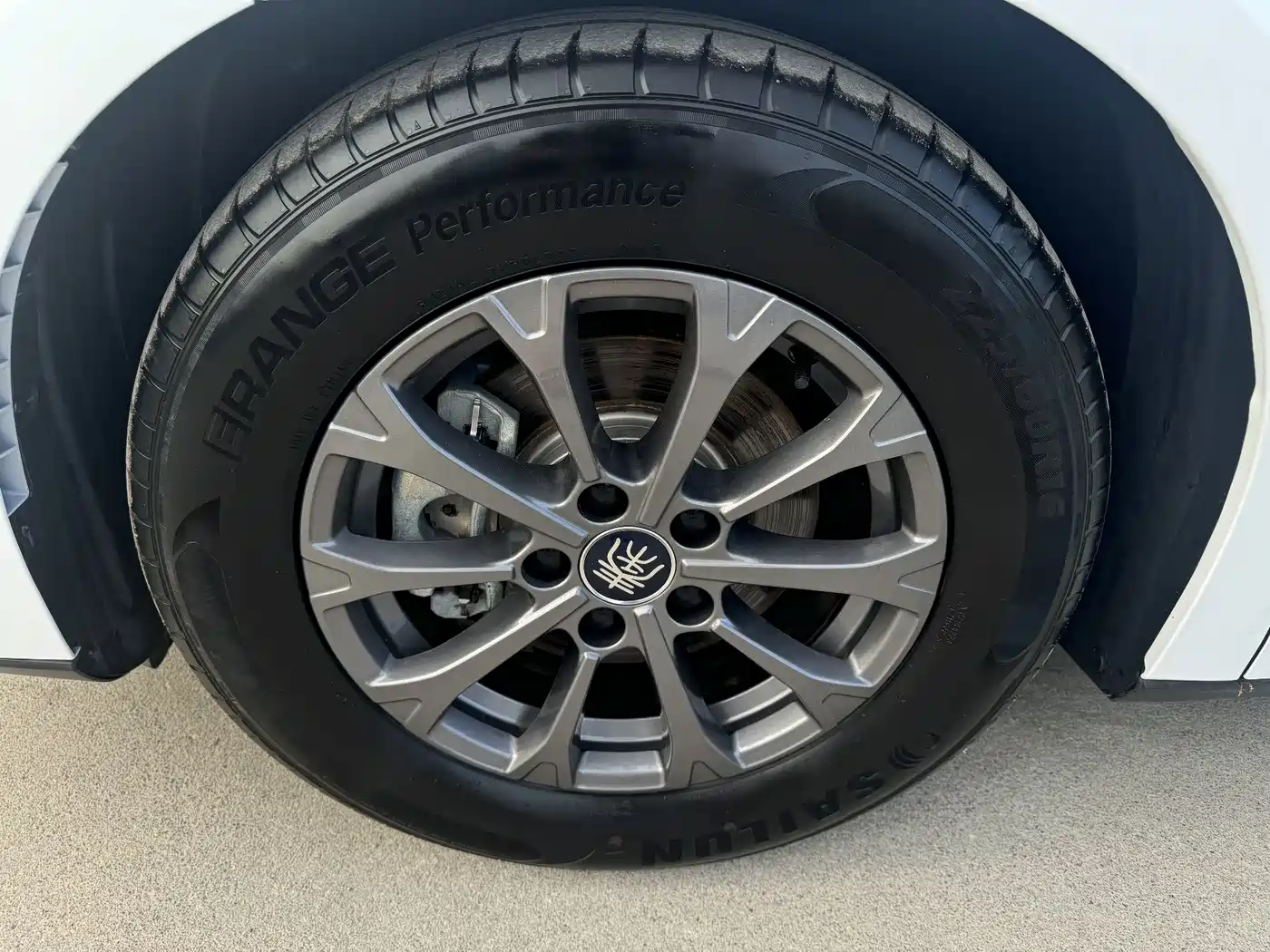 BYD Qin L 2024 2024 DM-i 80KM Leading Edition