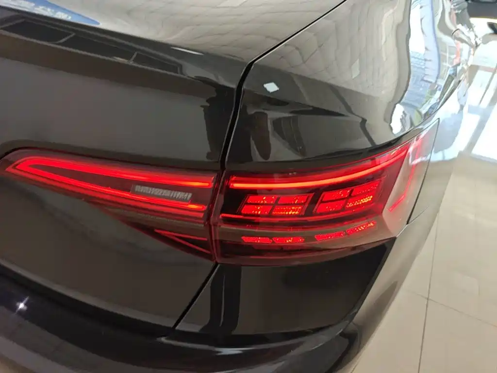 Volkswagen Sagitar, миниатюра 8