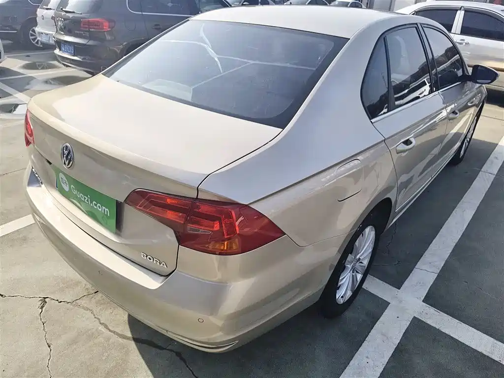 Volkswagen Bora 2017 1.6L Automatic Comfort фото 7