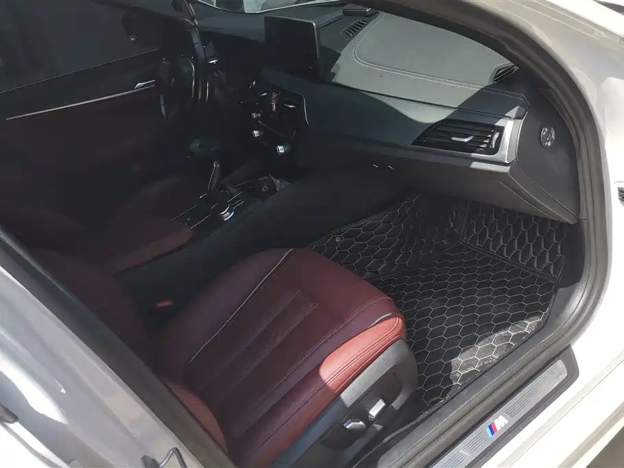 BMW 5 Series 2023 530Li Leading M Sport Package фото 8