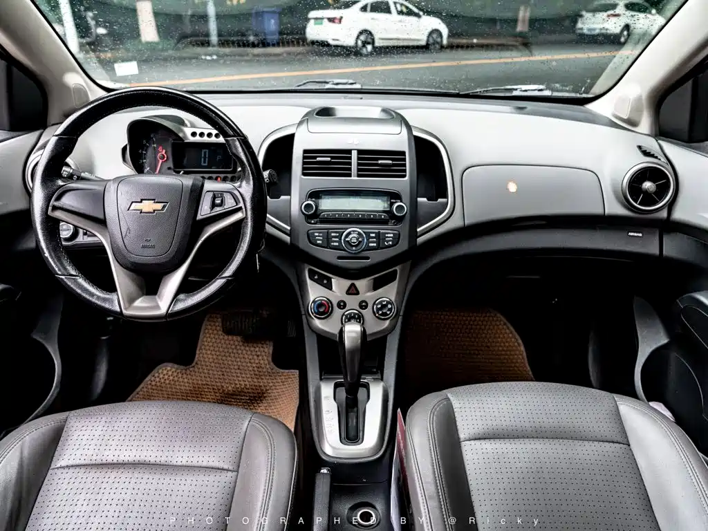 Chevrolet Aveo 2011 2011 Hatchback 1.6L AT SX
