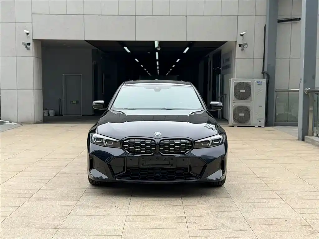 BMW 3 Series 2024 325i M Sport Shadowline Package фото 22