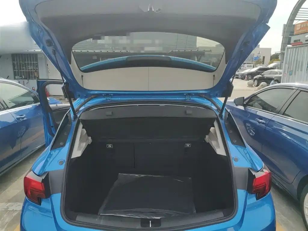 Buick Verano 2016 Hatchback 15S Auto Progressive фото 19