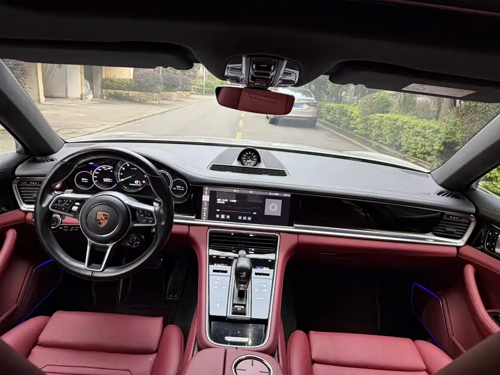 PORSCHE PANAMERA NEW ENERGY