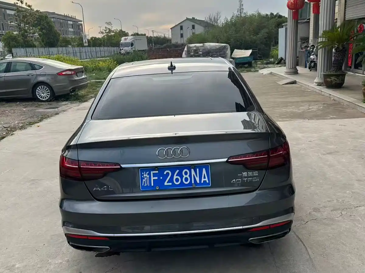 AUDI A4L