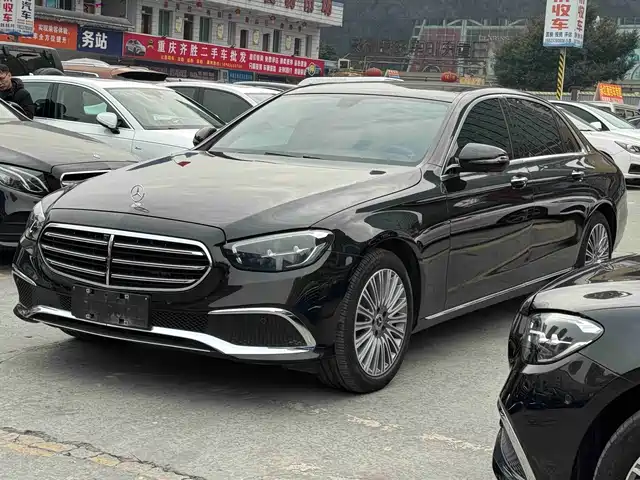MERCEDES-BENZ E CLASS