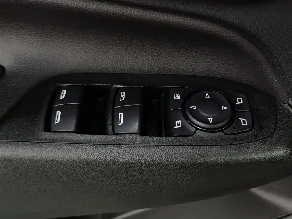 Chevrolet Equinox 2019 Redline 550T Auto 4WD Tuojie RS Edition (China VI) фото 9