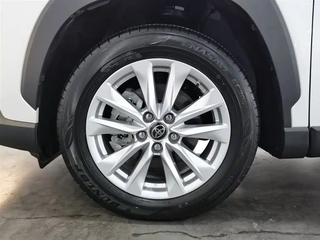 Toyota Corolla Cross 2023 2.0L Pioneer Edition фото 17
