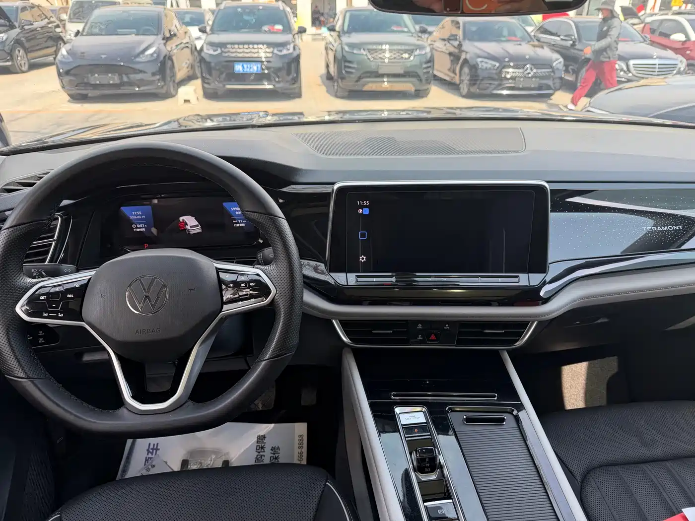 Volkswagen Teramont 2022 330TSI 2WD Premium Luxury фото 5
