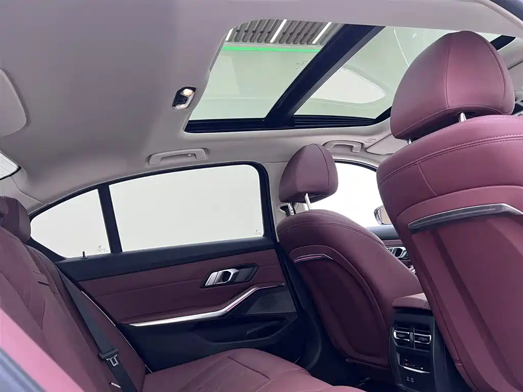 BMW 3 Series 2023 320Li M Sport Package фото 20