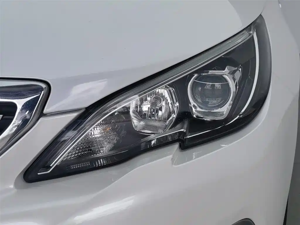 Peugeot 308 2019 230THP Automatic Luxury Edition China V фото 7