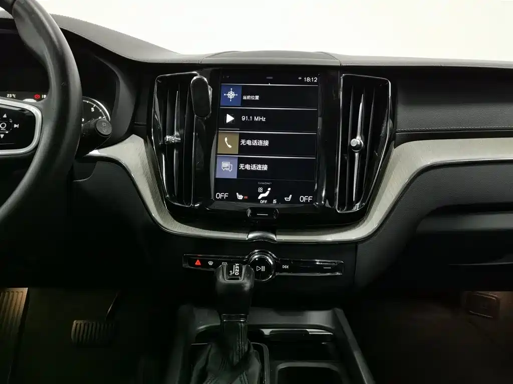 Volvo XC60 2018 T5 AWD Luxury Edition фото 12