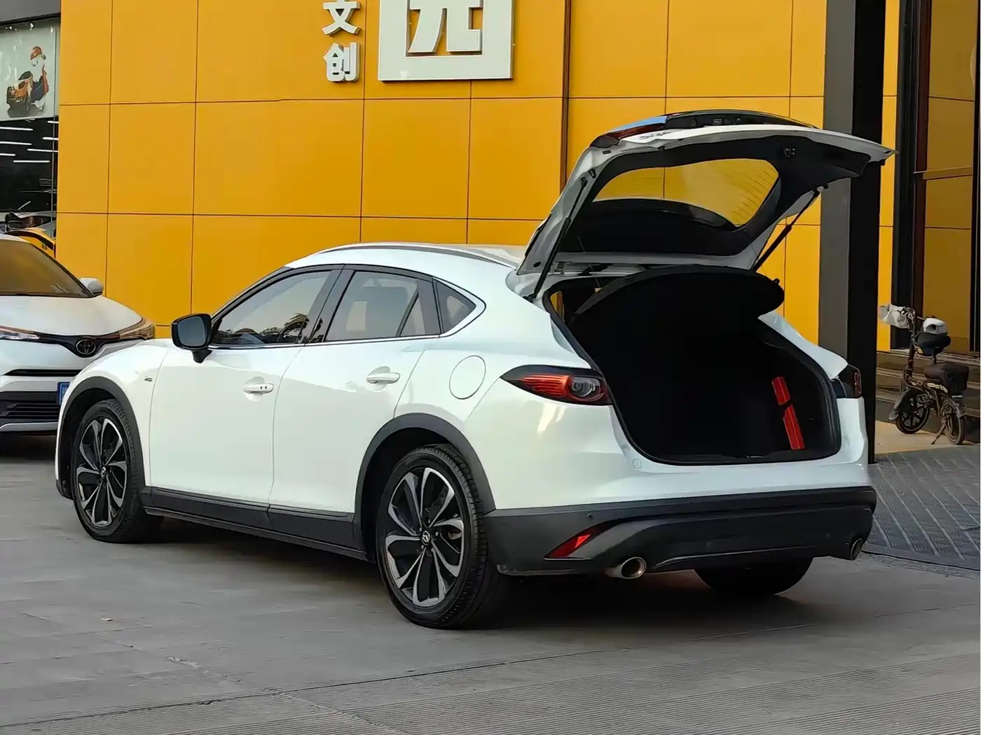 Фото 3 - Mazda CX-4