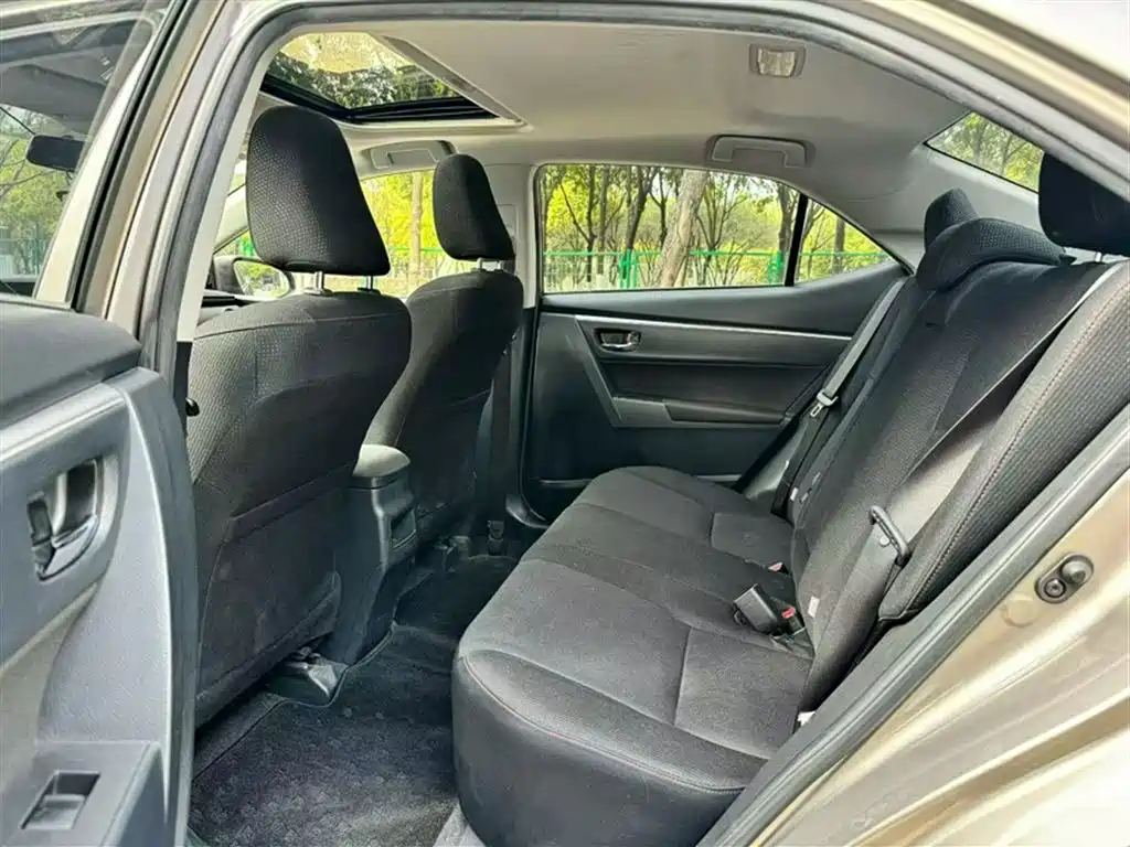 Toyota Corolla 2018 1.2T S-CVT GL-i Smart Shine Edition фото 15