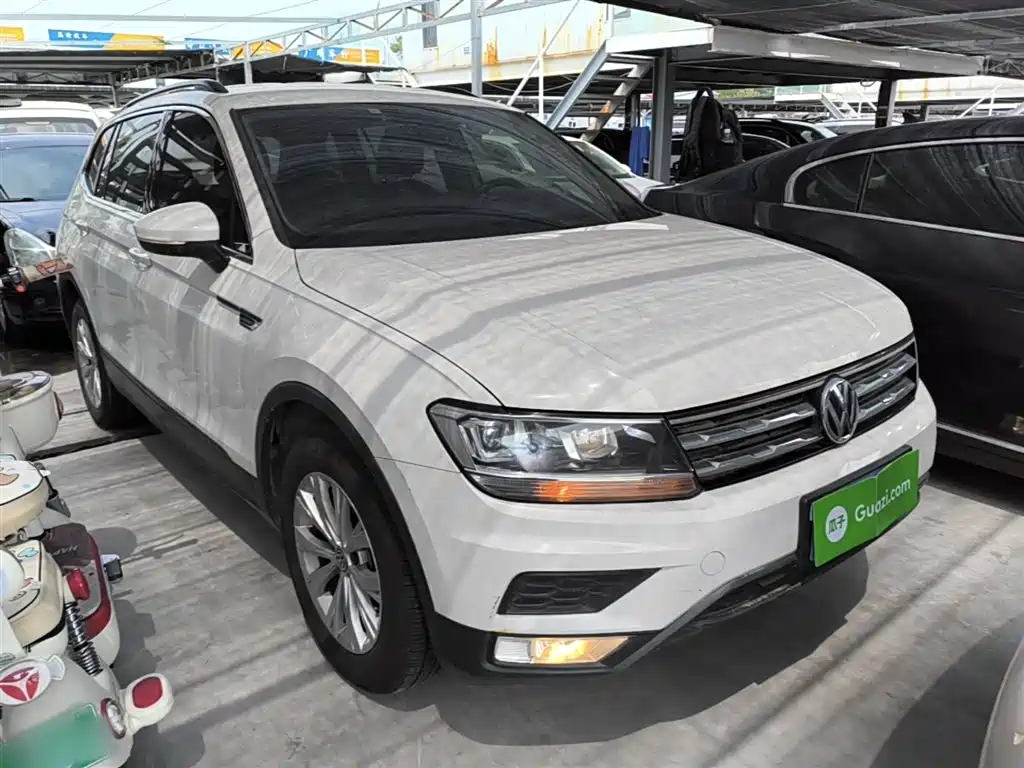 Volkswagen Tiguan L 2018 330TSI Automatic 2WD Trend Edition фото 22