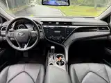 Photo 5 - Toyota Camry