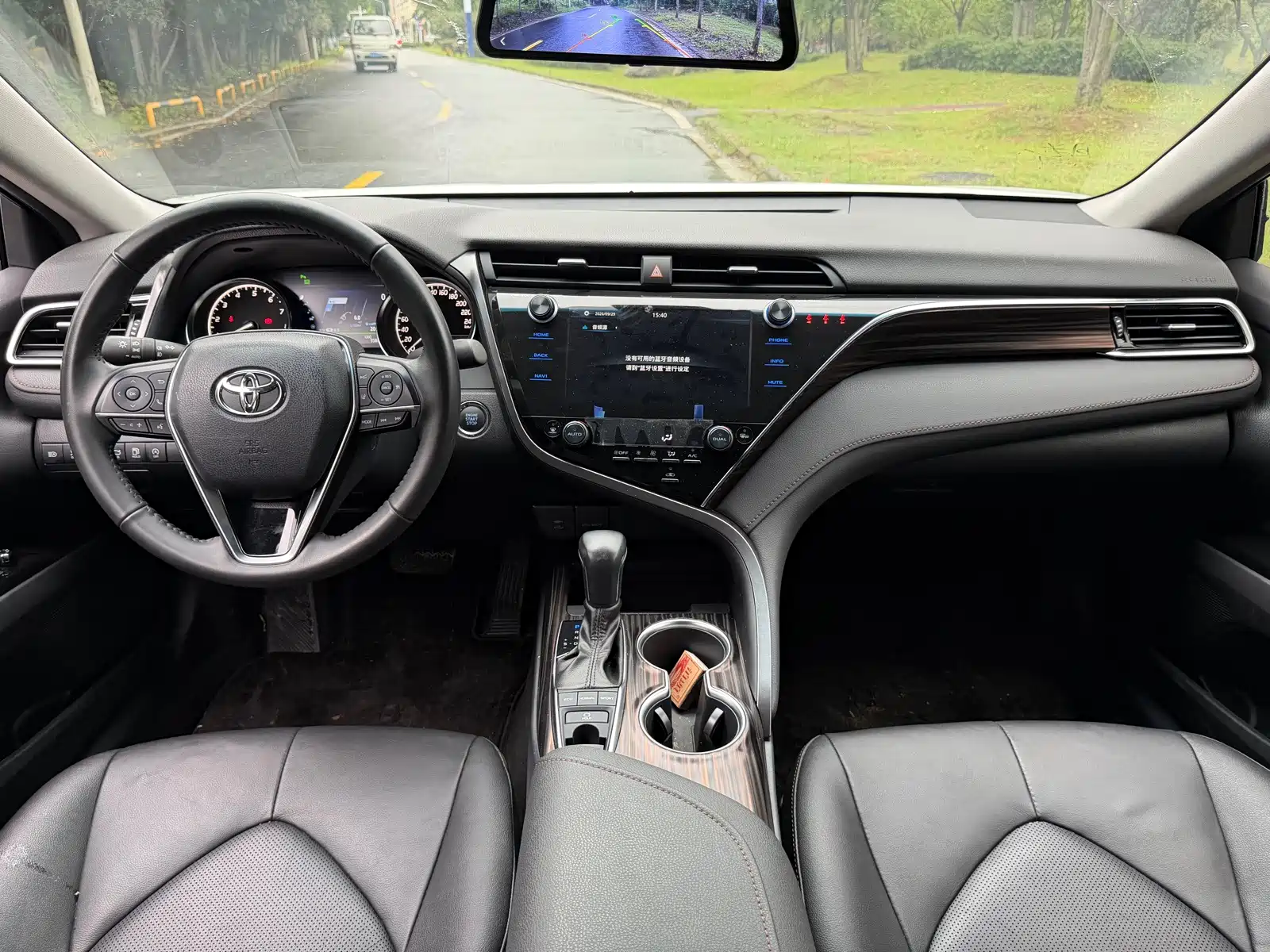 Photo 5 - Toyota Camry
