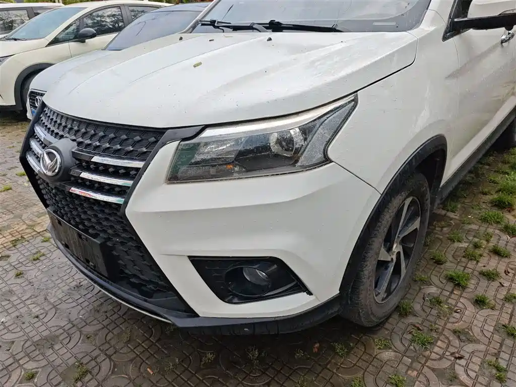 BAIC Huansu S7 2018 2018 1.5T Auto Premium Model