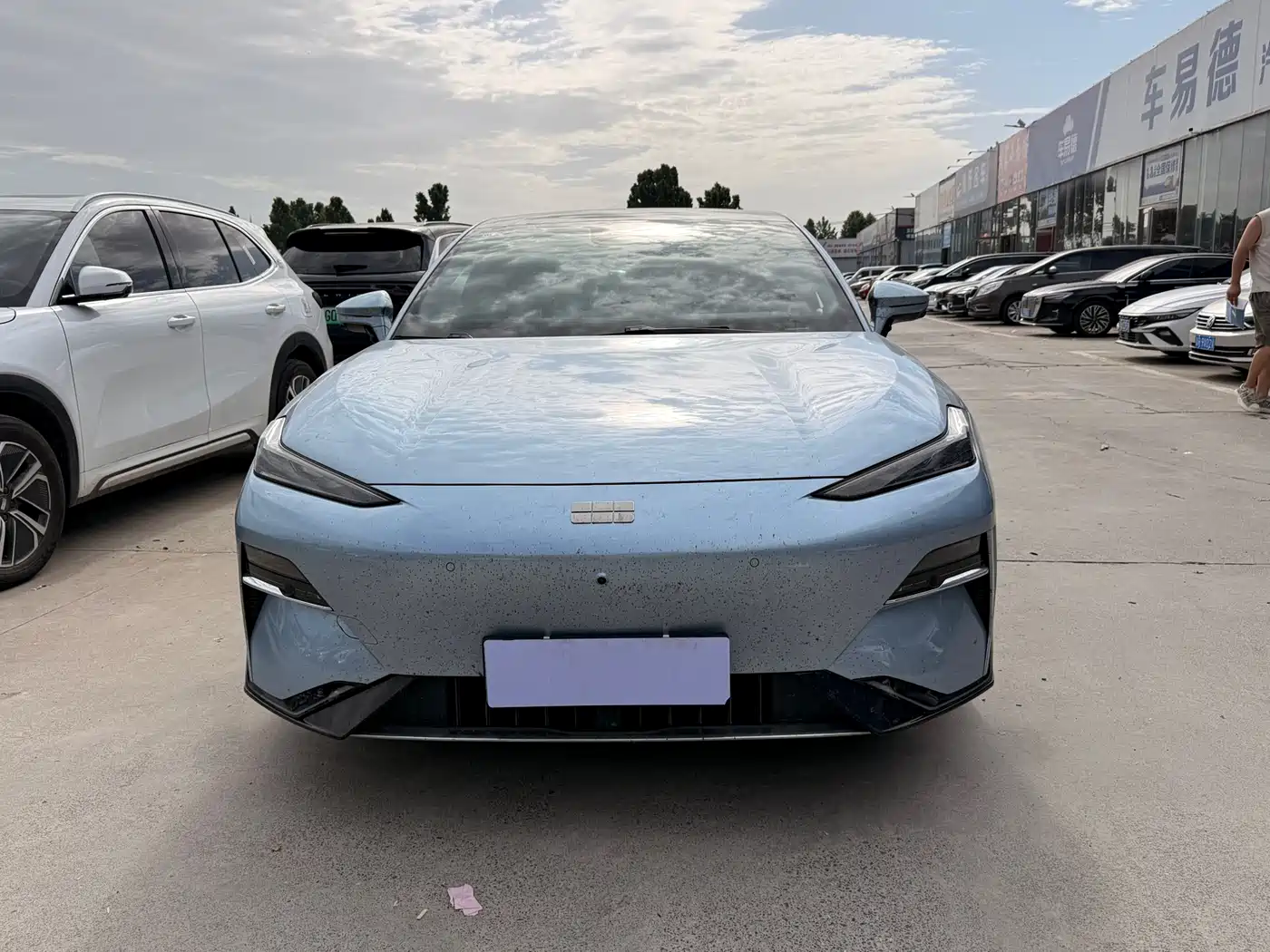 Geely Galaxy Galaxy E8 2025 700km Long Voyage Smart Drive Edition фото 2