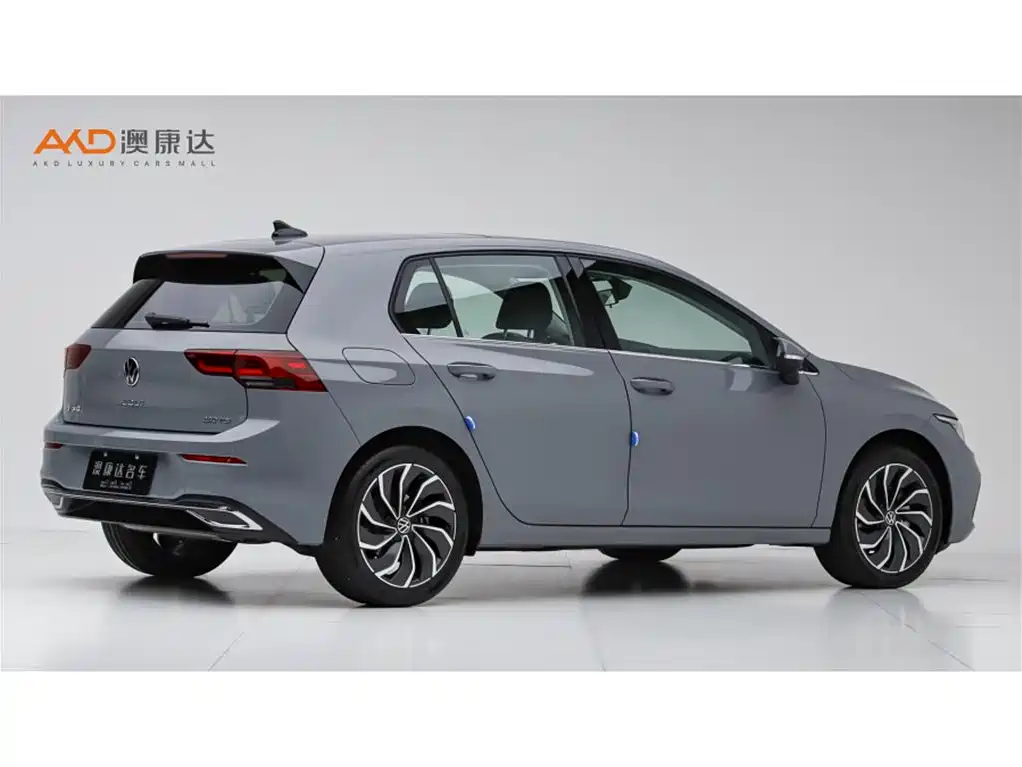 Volkswagen Golf 2024 280TSI DSG R-Line 50th Anniversary Edition фото 3