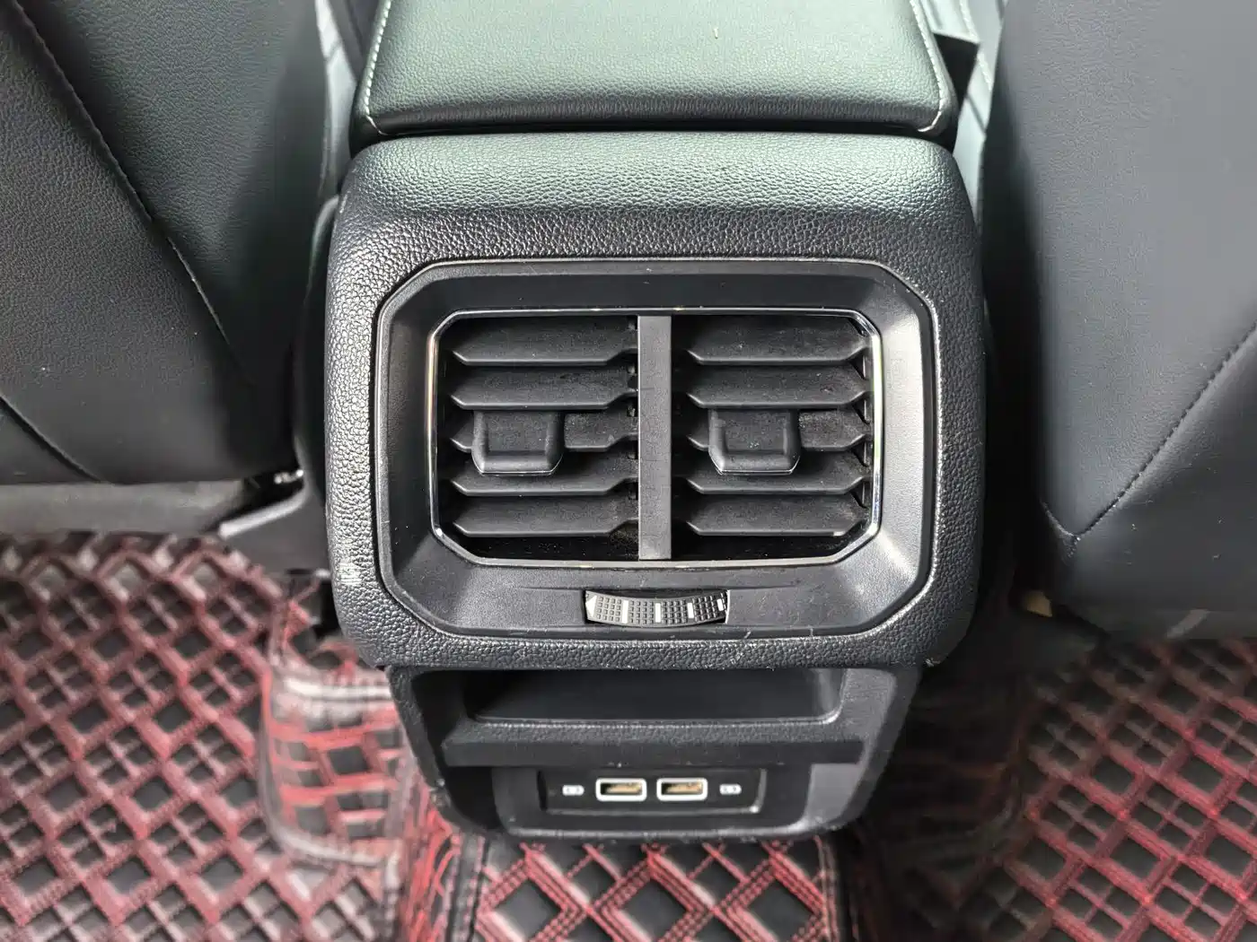 Volkswagen Tiguan L 2021 330TSI Automatic 2WD Comfort фото 12