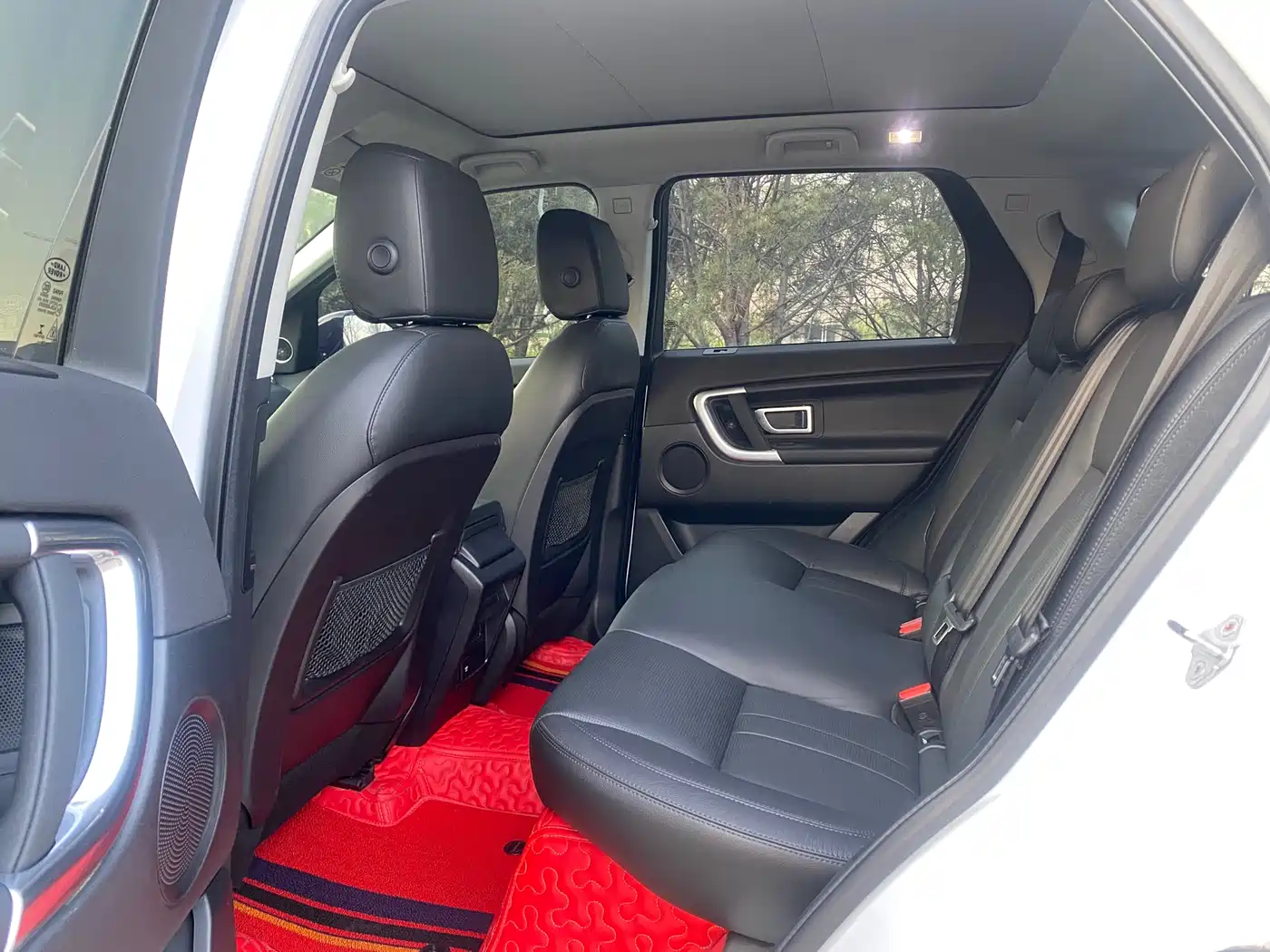 Land Rover Discovery Sport 2019 240PS SE Edition China V фото 5